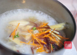 牛奶鱼翅鲍鱼粥的做法图解5