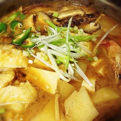 辣鱼片豆腐煲的做法[图]
