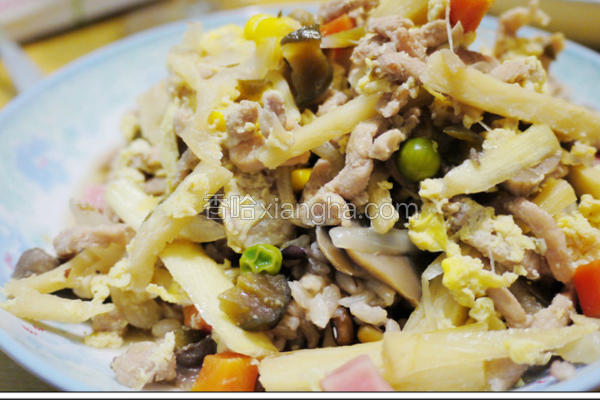 酱瓜什锦烩饭