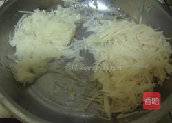 马铃薯咖哩煎饼的做法图解1