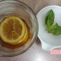 薄荷蜂蜜渍柠檬水的做法[图]