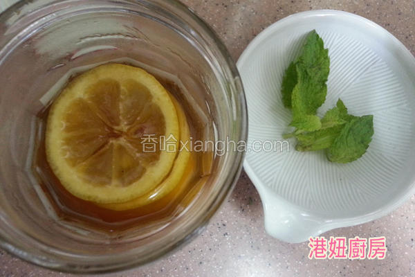 薄荷蜂蜜渍柠檬水