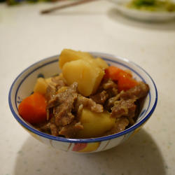 马铃薯炖肉的做法[图]