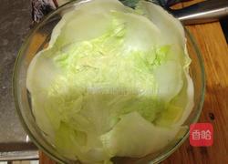 白菜封肉的做法图解1