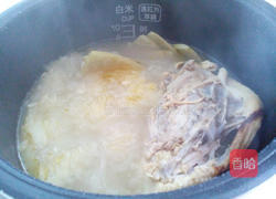 鸡骨煲金丝瓜汤的做法图解2