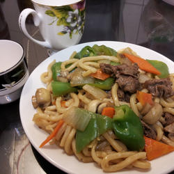 鲜菇牛肉炒乌龙面的做法[图]