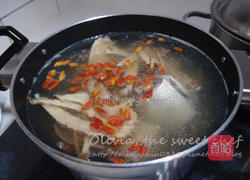 当归黄耆鱼汤的做法图解5