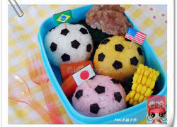 彩色足球便当的做法图解4