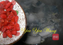 枸杞虱目鱼皮汤的做法图解6