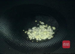 咸蛋炒苦瓜的做法图解3