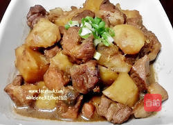 马铃薯红烧肉的做法图解4