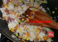 缤纷炒饭的做法图解7
