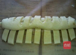 红豆牛奶花型面包的做法图解9