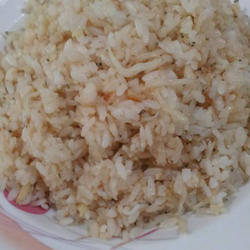 蒜香吻仔鱼炒饭的做法[图]