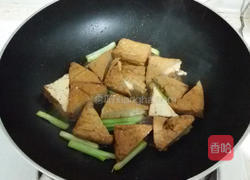 葱烧油豆腐的做法图解3