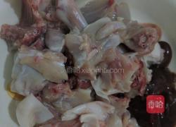 兔肉闷萝卜的做法图解3