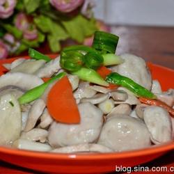 鱼丸炒蘑菇的做法[图]