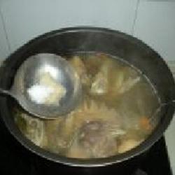 松茸炖鸡的做法[图]