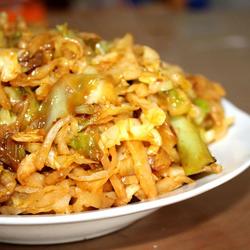 圆白菜肉炒饼的做法[图]
