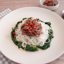 牛肉魔芋面的做法[图]