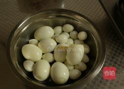 卤鹌鹑蛋；卤鸡蛋的做法图解2