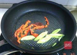 芦笋炒黑木耳的做法图解1