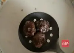 Illustration of Homemade Black Sesame Yuanxiao 14