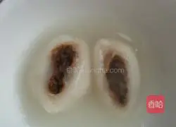 Illustration of making homemade black sesame yuanxiao 25