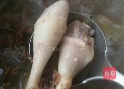 茶树菇炖柴鸡的做法图解1