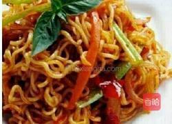 香辣什锦炒方便面的做法图解4