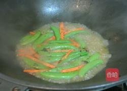 烤肉酱风味炒甜豆的做法图解3