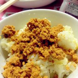 鲔鱼松盖饭的做法[图]