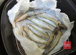 芹菜清炒柳叶鱼的做法图解3