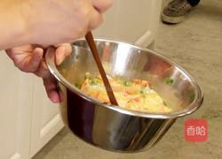 蟹肉虾仁滑蛋的做法图解2