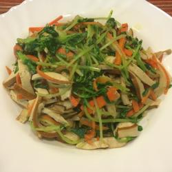 豌豆苗炒三丝的做法[图]