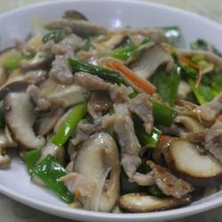 三星葱鲜菇炒肉丝的做法[图]