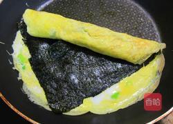 香肠海苔蛋卷的做法图解6