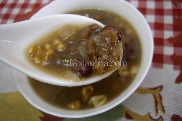 八宝桂圆粥