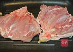 蒜味无骨鸡腿的做法图解1