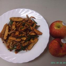 韭菜花炒豆干肉丝的做法[图]