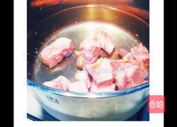 红枣枸杞山药排骨汤的做法图解4