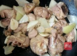 洋葱烧鸡腿。的做法图解11