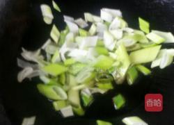 蔬菜丁酱油炒饭。的做法图解4