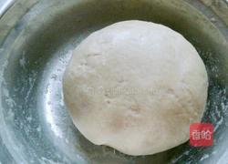 韭菜盒子的做法图解1