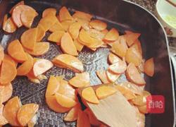 胡萝卜汤的做法图解2