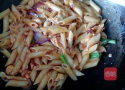 茄汁空心粉的做法图解3