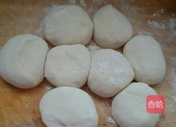 韭菜海鲜包子。的做法图解7