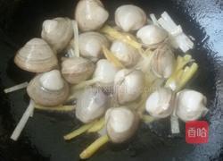 煲白蛤汤的做法图解3