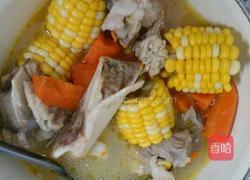 大骨玉米红萝卜汤的做法图解5