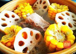 玉米排骨汤的做法图解3